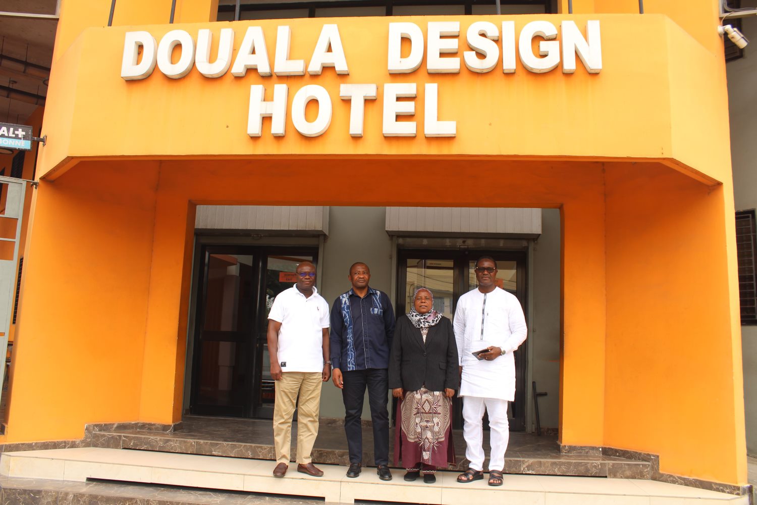 CAFÉ Executive Committee Meets in Douala